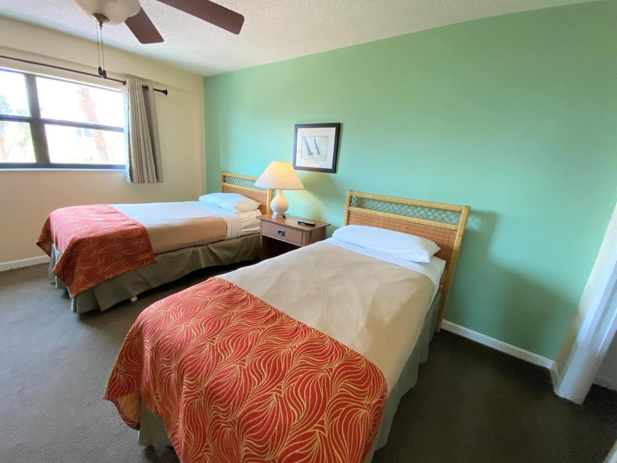 All Seasons Vacation Resort By Liberte Madeira Beach Eksteriør billede