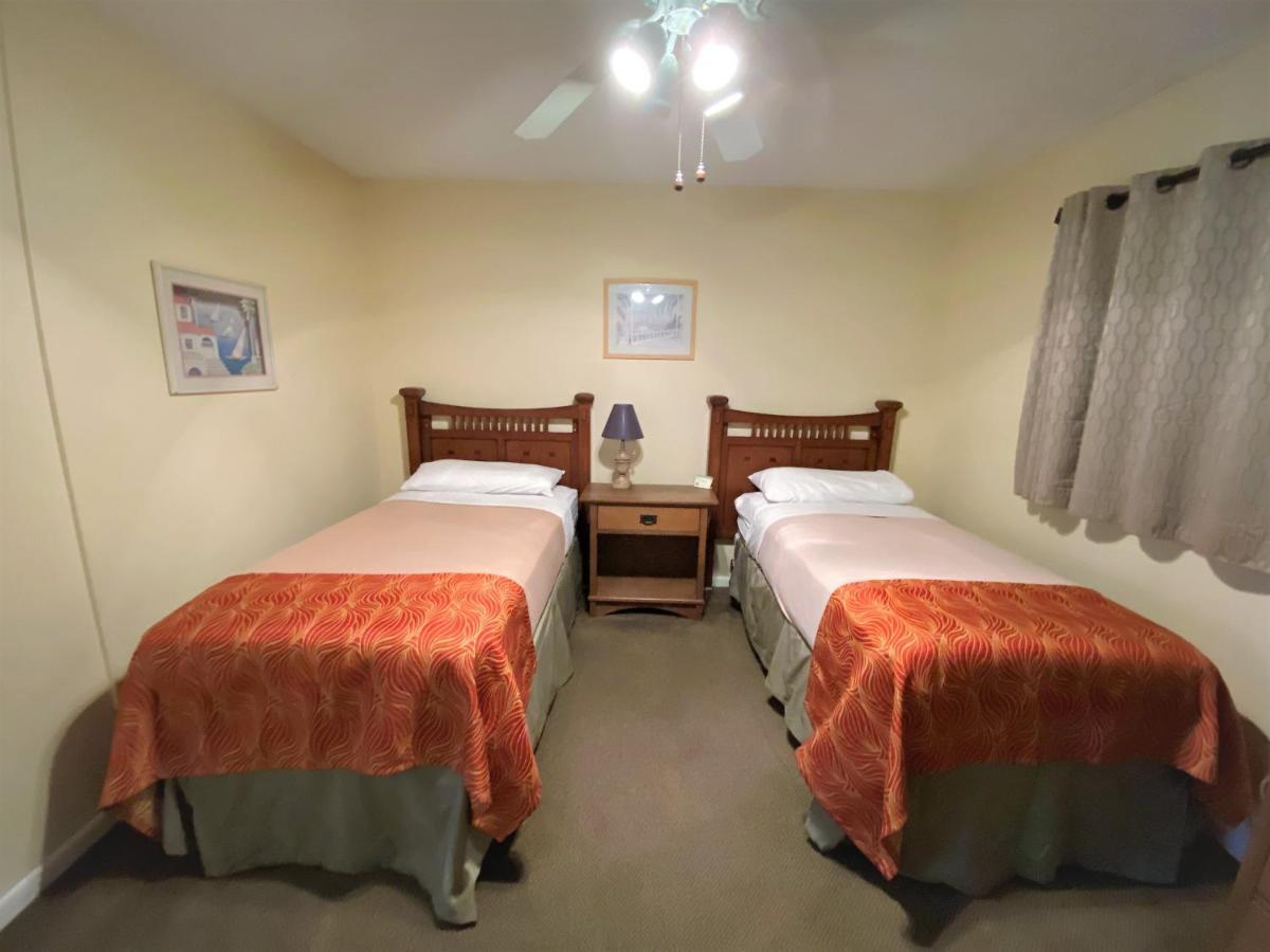 All Seasons Vacation Resort By Liberte Madeira Beach Eksteriør billede