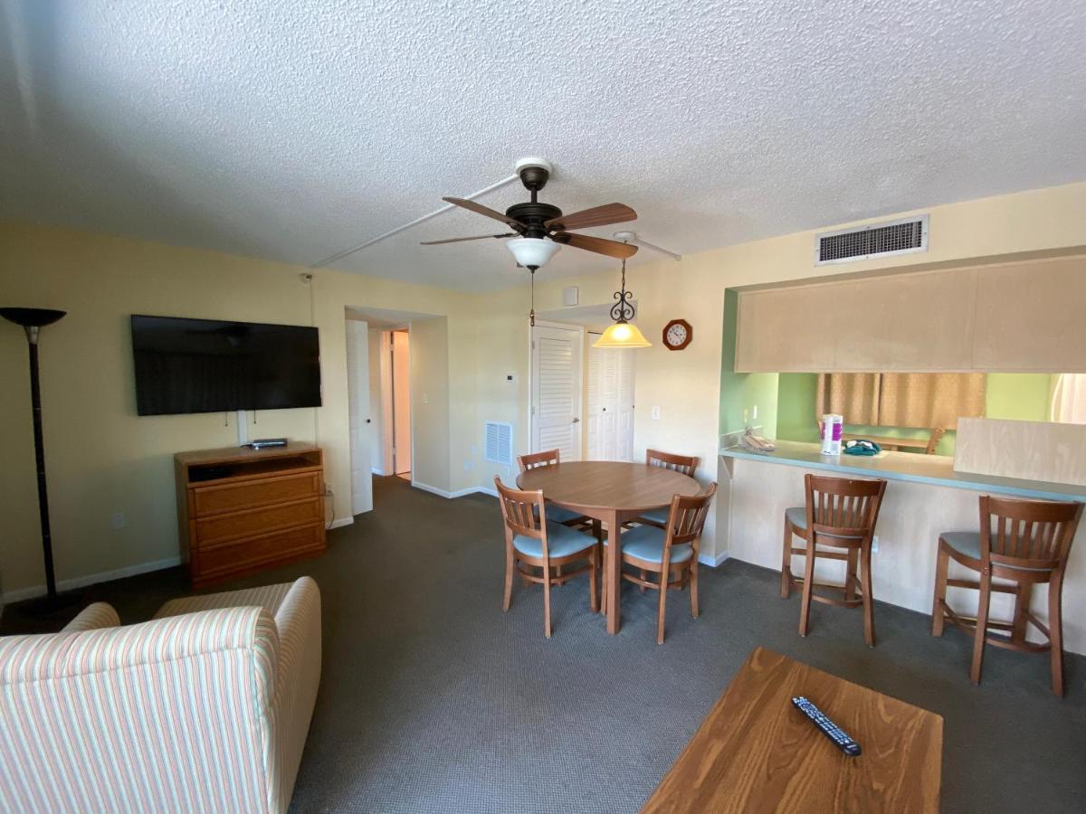 All Seasons Vacation Resort By Liberte Madeira Beach Eksteriør billede