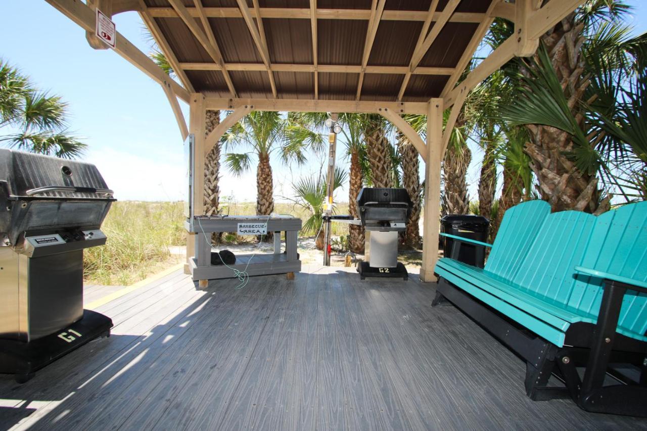 All Seasons Vacation Resort By Liberte Madeira Beach Eksteriør billede