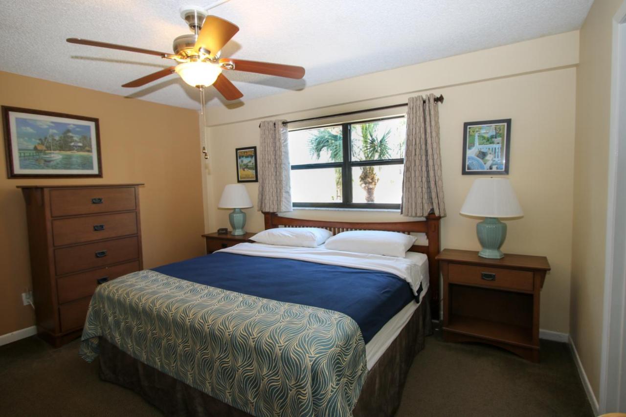 All Seasons Vacation Resort By Liberte Madeira Beach Eksteriør billede
